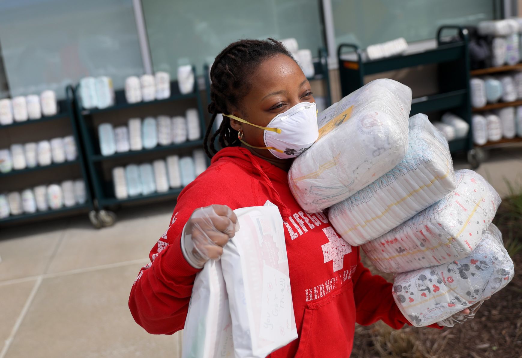 Free diapers and meals for kids given out at St. Louis County Libraries